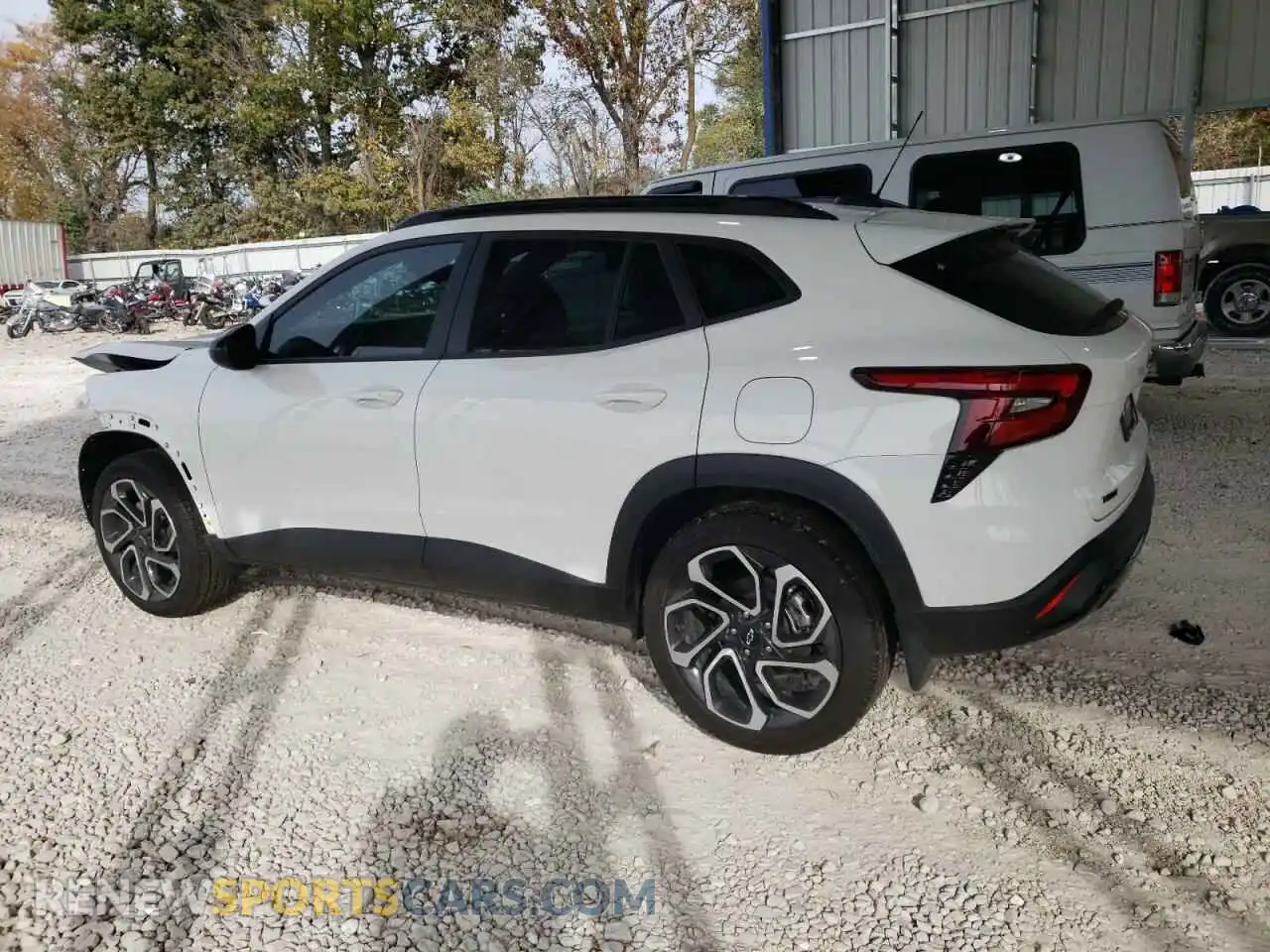 2 Фотография поврежденного автомобиля KL77LJEPXSC014701 CHEVROLET TRAX 2RS 2025
