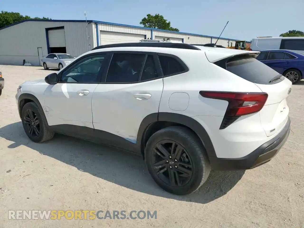 2 Фотография поврежденного автомобиля KL77LKE28RC009114 CHEVROLET TRAX ACTIV 2024