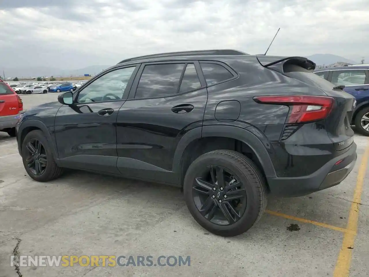 2 Photograph of a damaged car KL77LKEP5SC146884 CHEVROLET TRAX ACTIV 2025
