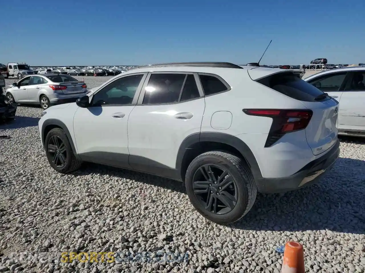 2 Photograph of a damaged car KL77LKEP9SC051017 CHEVROLET TRAX ACTIV 2025