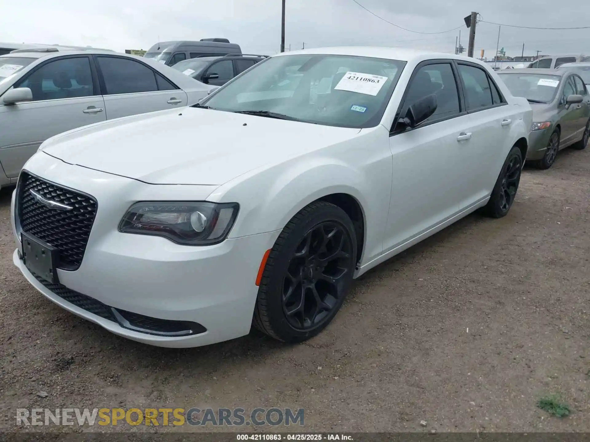 2 Photograph of a damaged car 2C3CCAAG5KH693740 CHRYSLER 300 2019