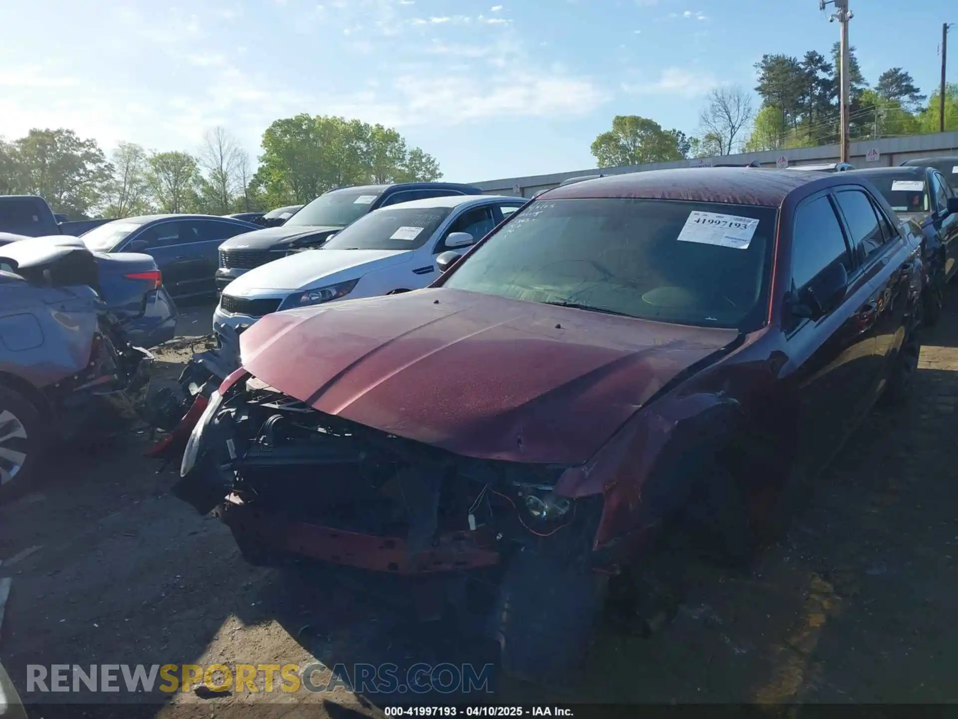 2 Photograph of a damaged car 2C3CCAAG8KH500965 CHRYSLER 300 2019