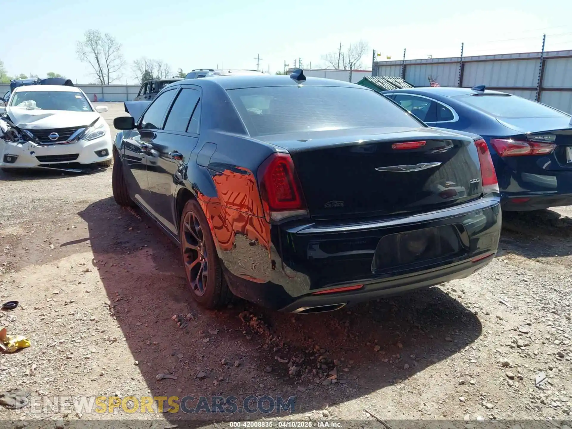 3 Photograph of a damaged car 2C3CCAAG8KH614299 CHRYSLER 300 2019