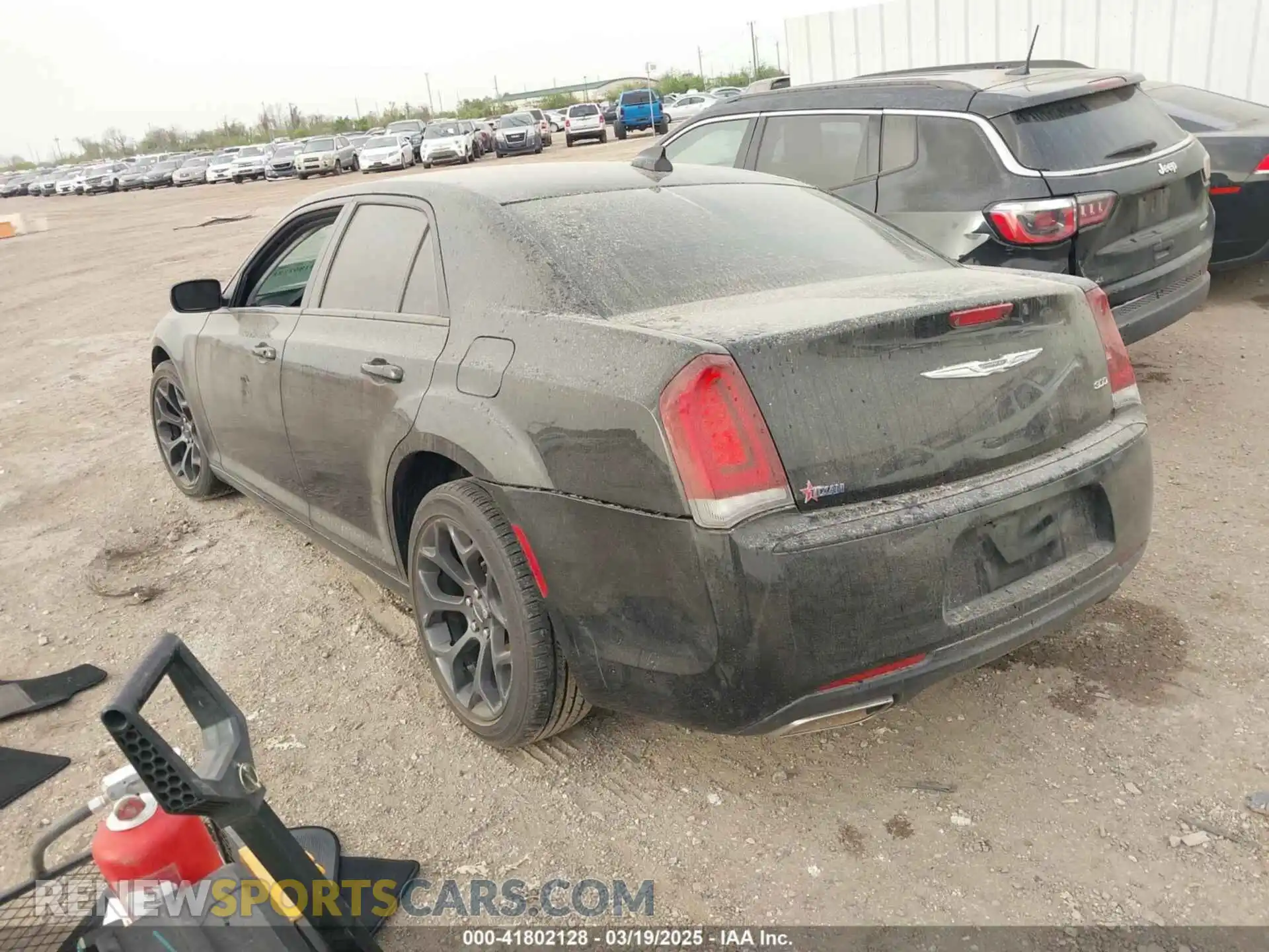3 Photograph of a damaged car 2C3CCAAG8KH728996 CHRYSLER 300 2019