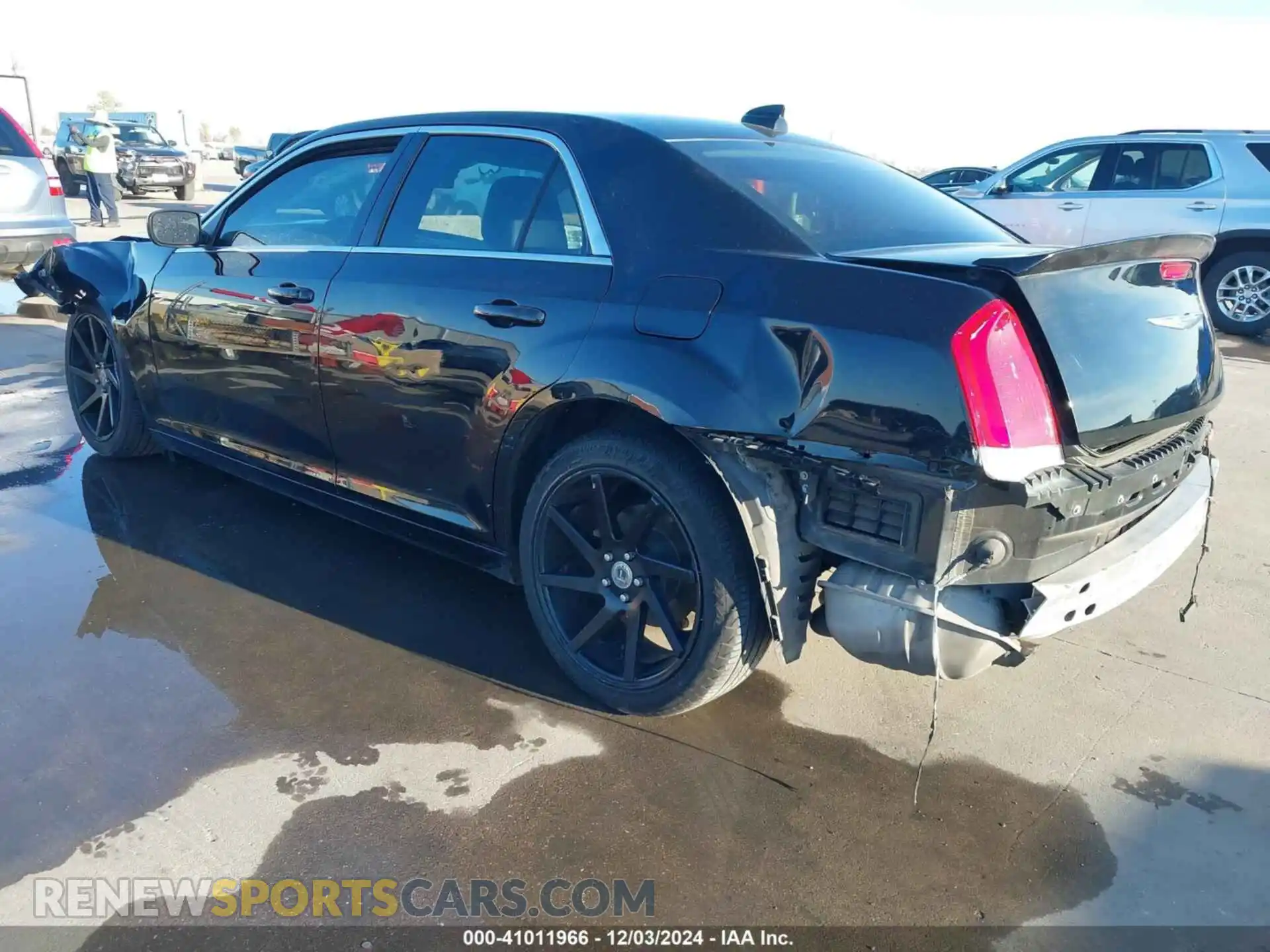 3 Photograph of a damaged car 2C3CCAAG9KH556266 CHRYSLER 300 2019