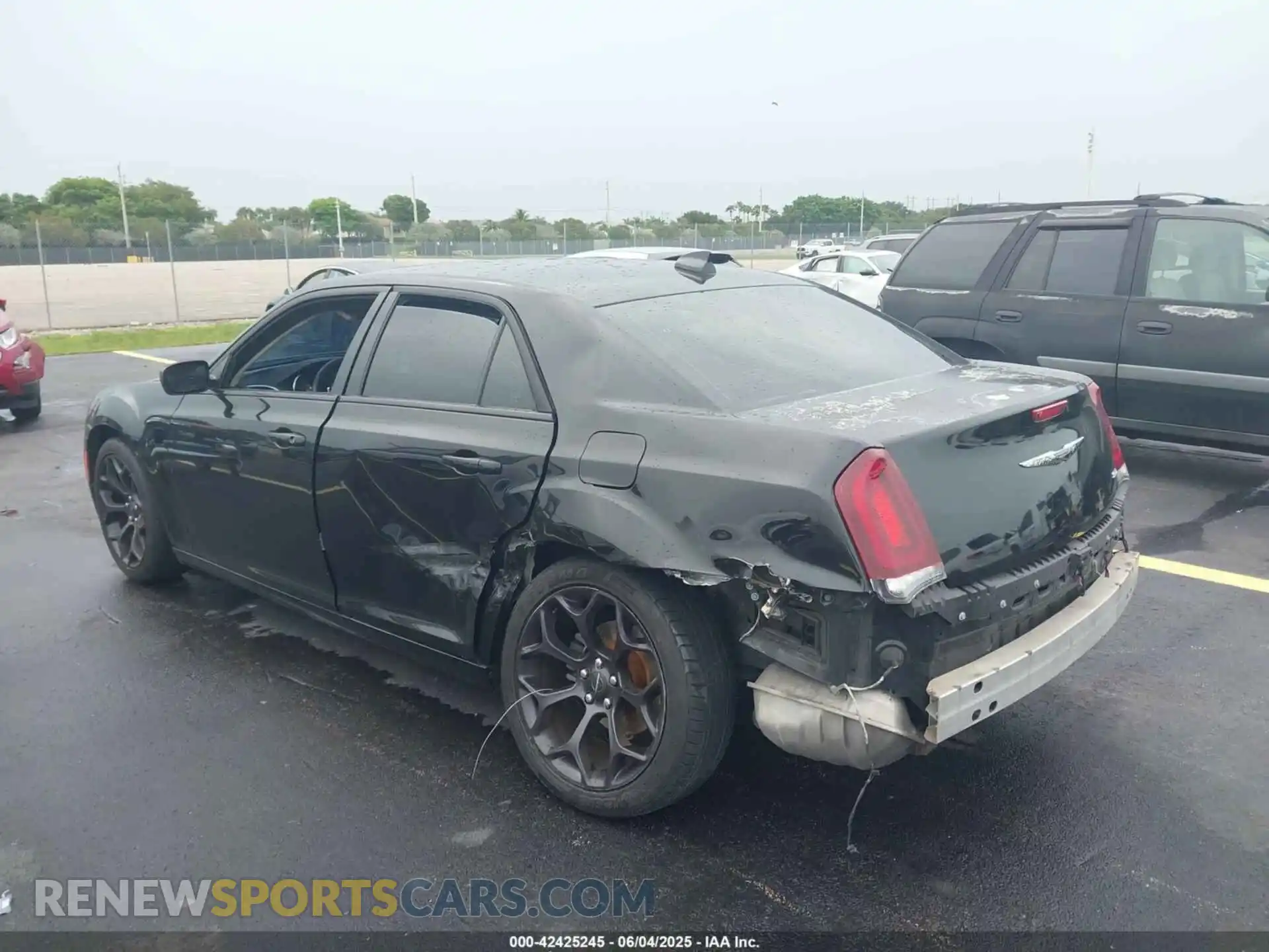 3 fotografías del automóvil dañado 2C3CCAAG9KH690761 CHRYSLER 300 2019