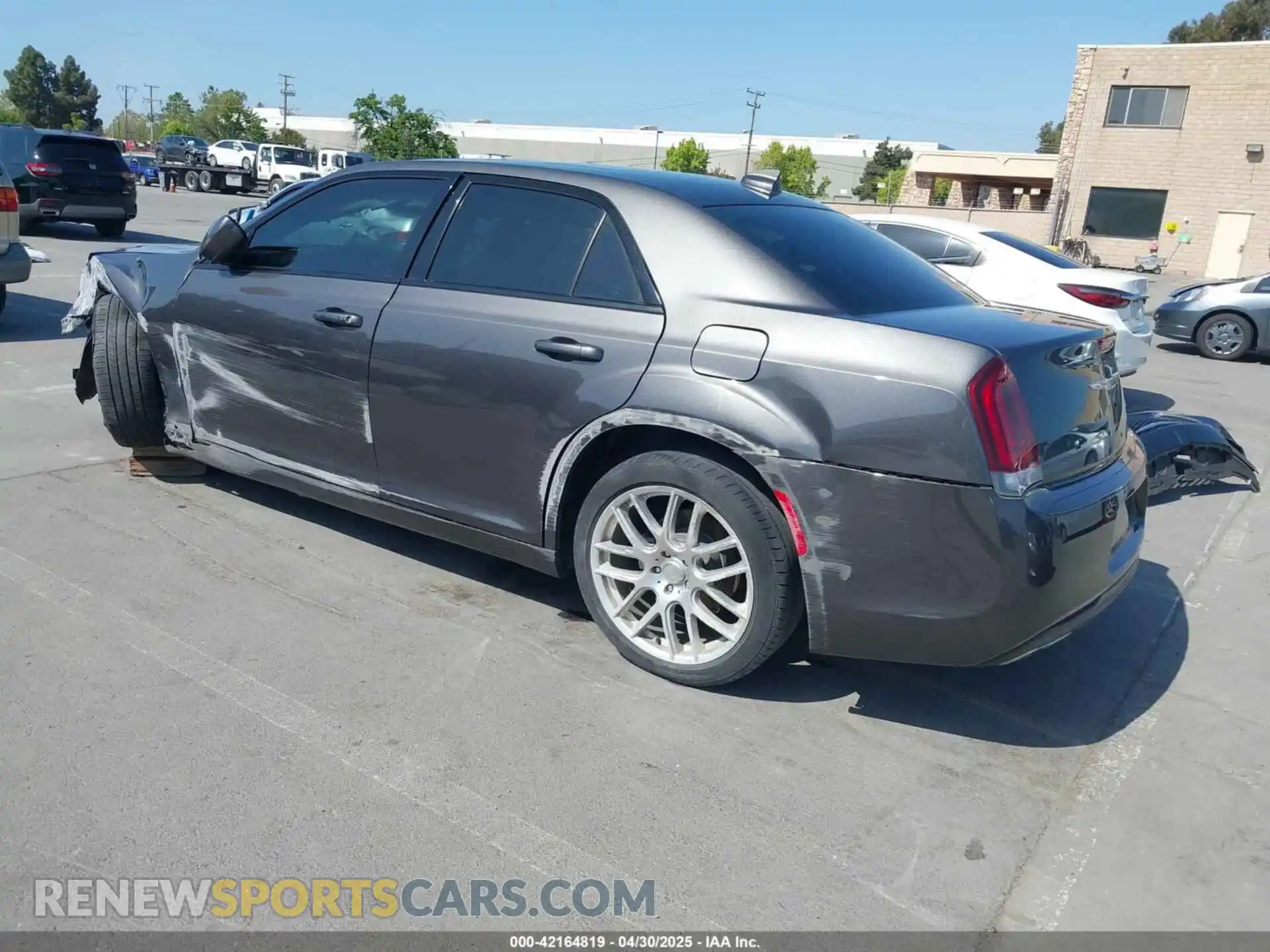 3 Photograph of a damaged car 2C3CCABG2KH590239 CHRYSLER 300 2019