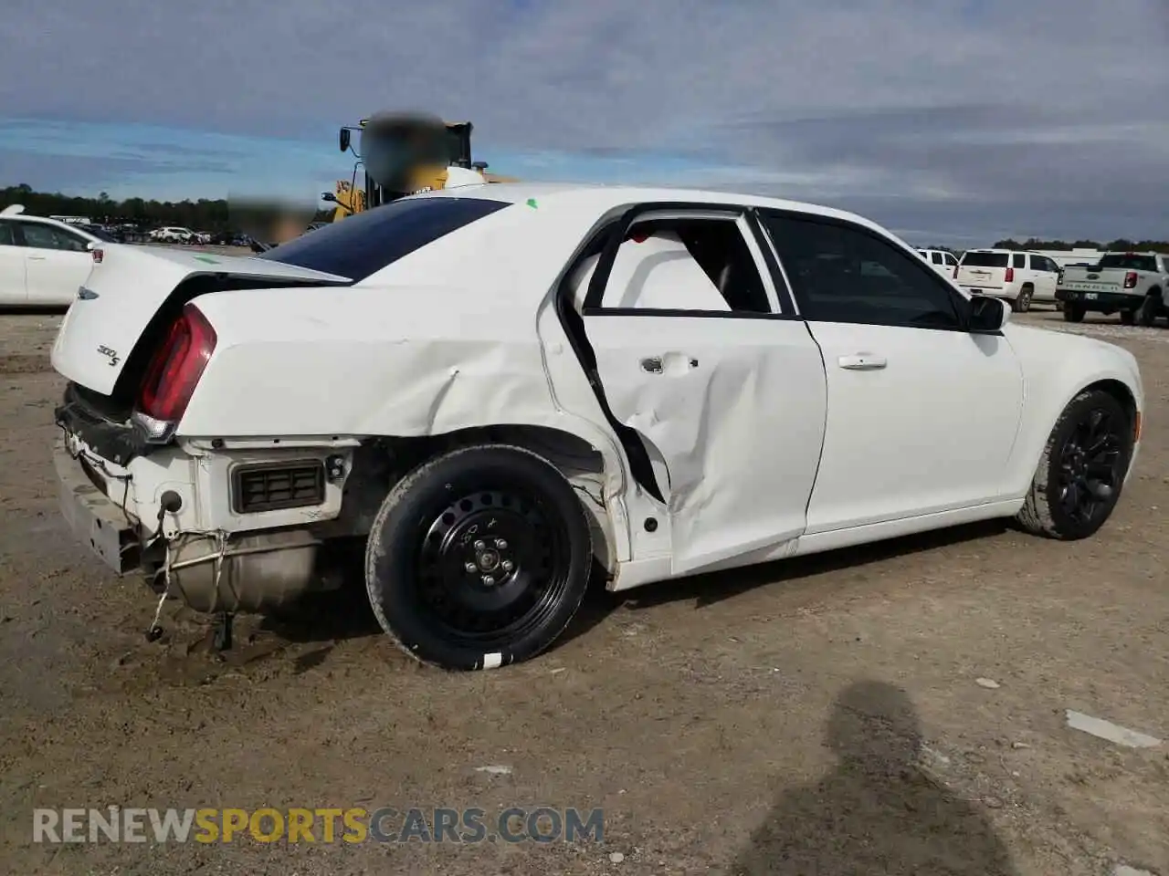 3 Photograph of a damaged car 2C3CCABG3KH589732 CHRYSLER 300 2019