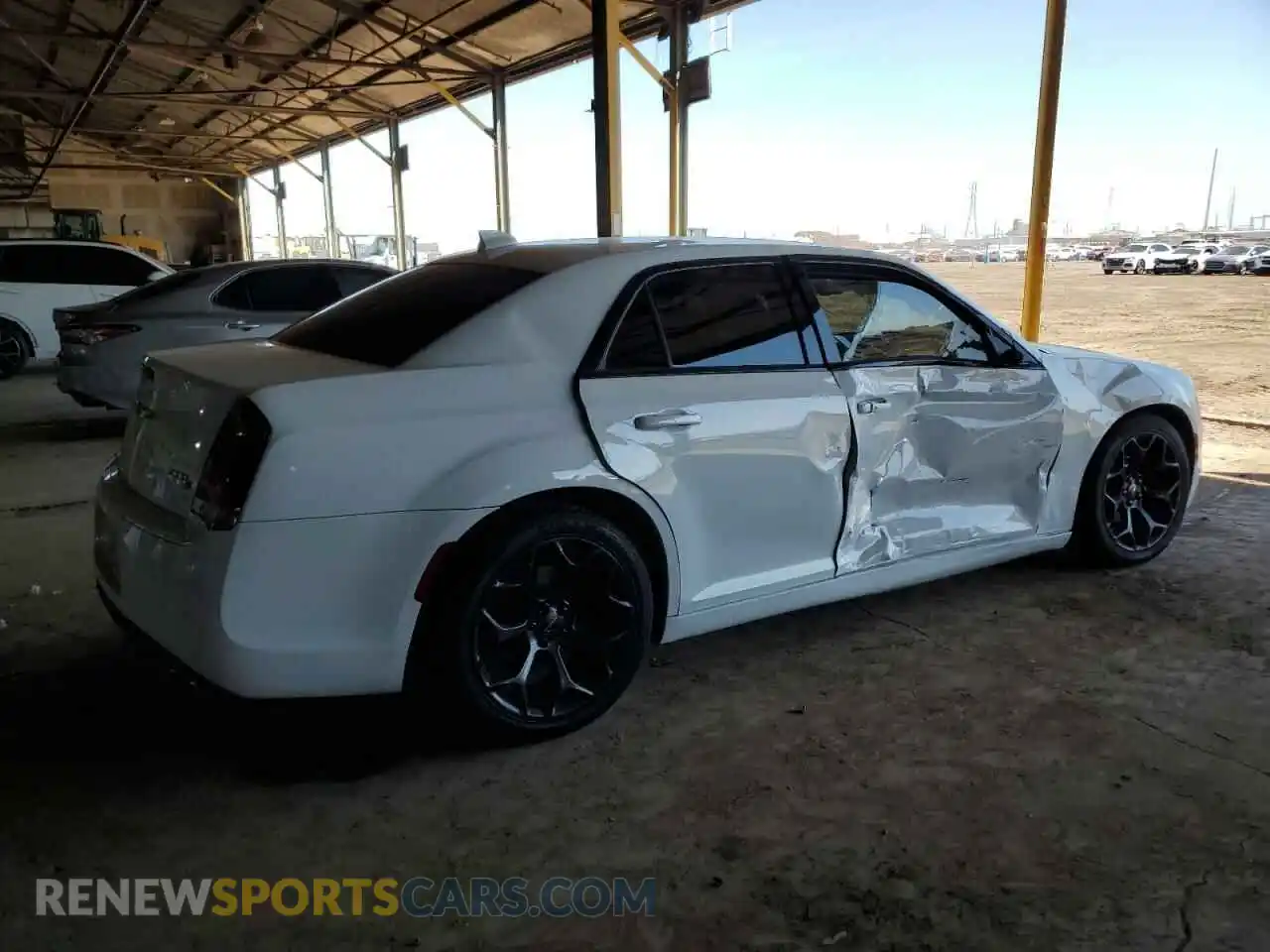 3 Photograph of a damaged car 2C3CCABG5KH539396 CHRYSLER 300 2019
