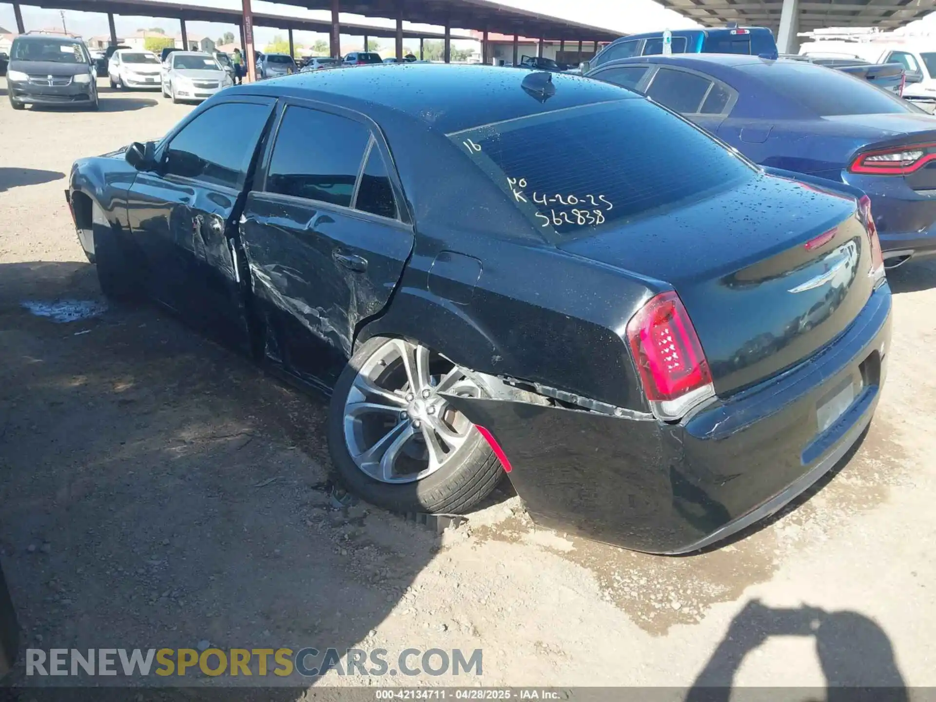 3 Photograph of a damaged car 2C3CCABG5KH562838 CHRYSLER 300 2019