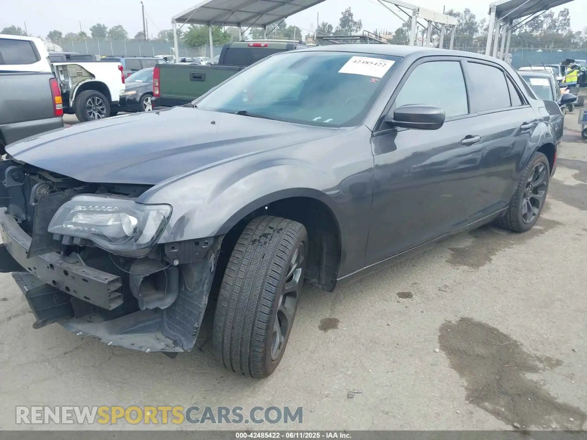 2 Photograph of a damaged car 2C3CCABG7KH562811 CHRYSLER 300 2019