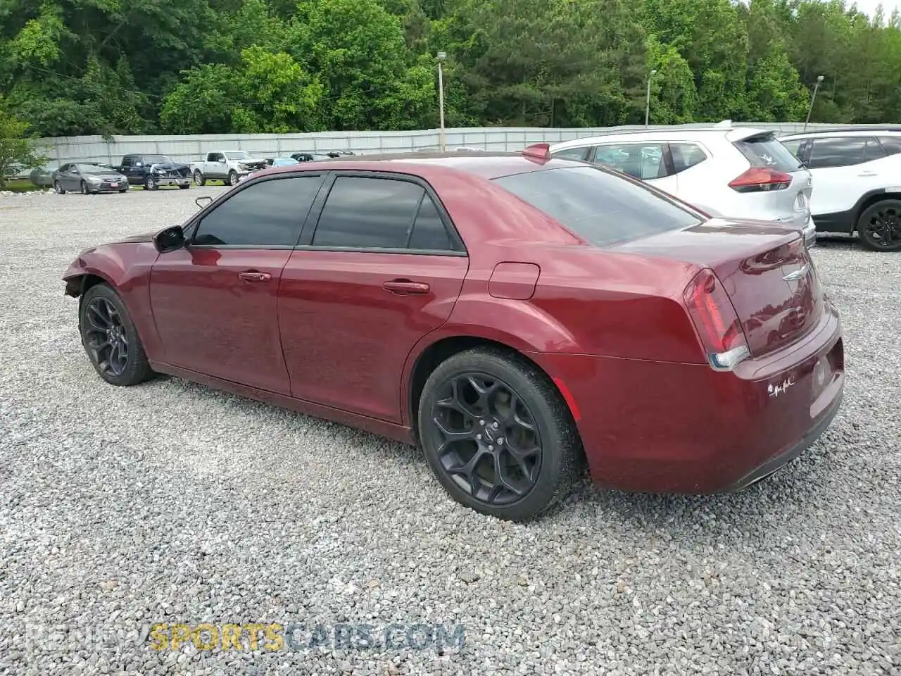 2 fotografías del automóvil dañado 2C3CCABG8KH601180 CHRYSLER 300 2019