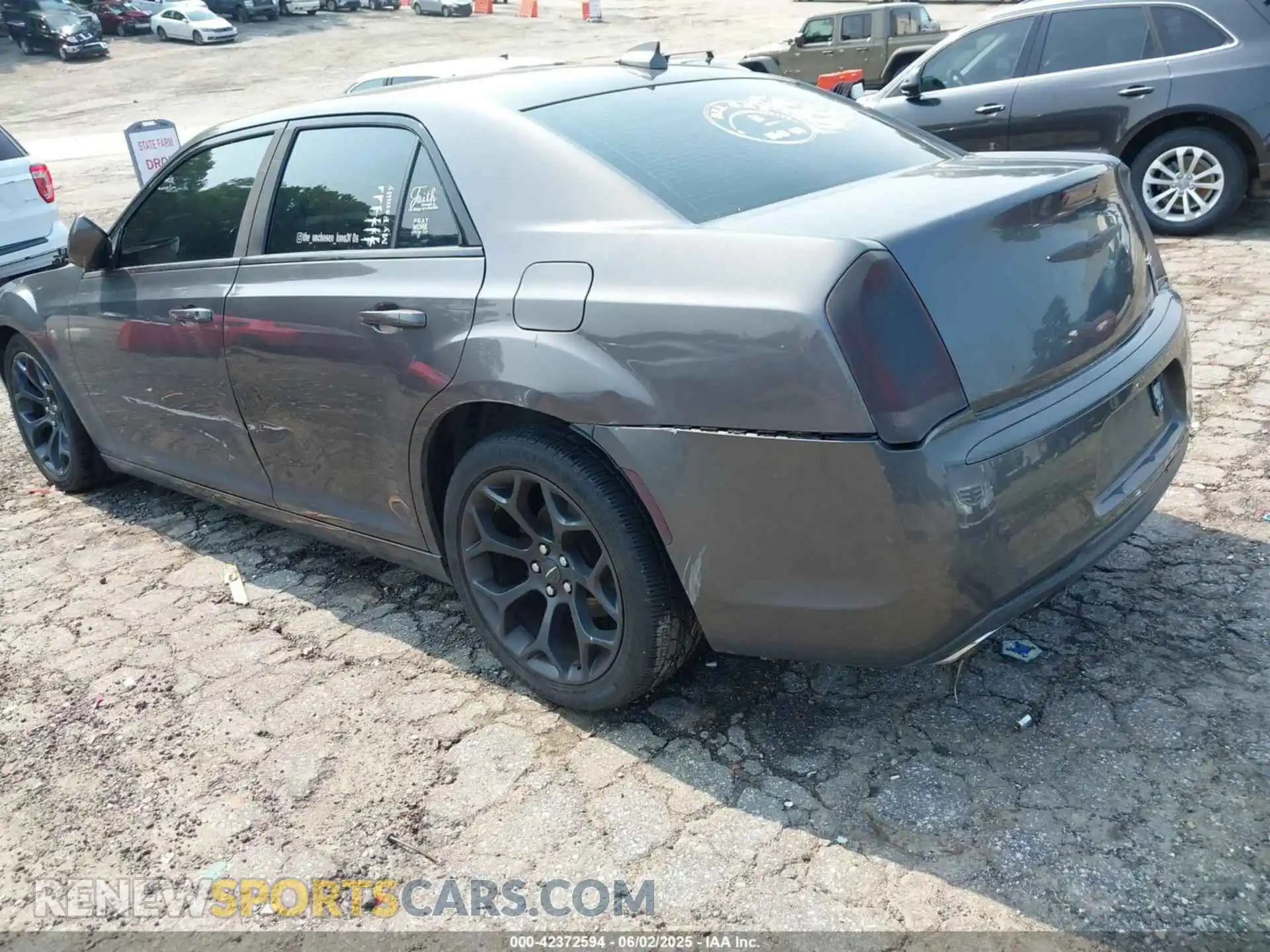 3 Photograph of a damaged car 2C3CCABG9KH538140 CHRYSLER 300 2019
