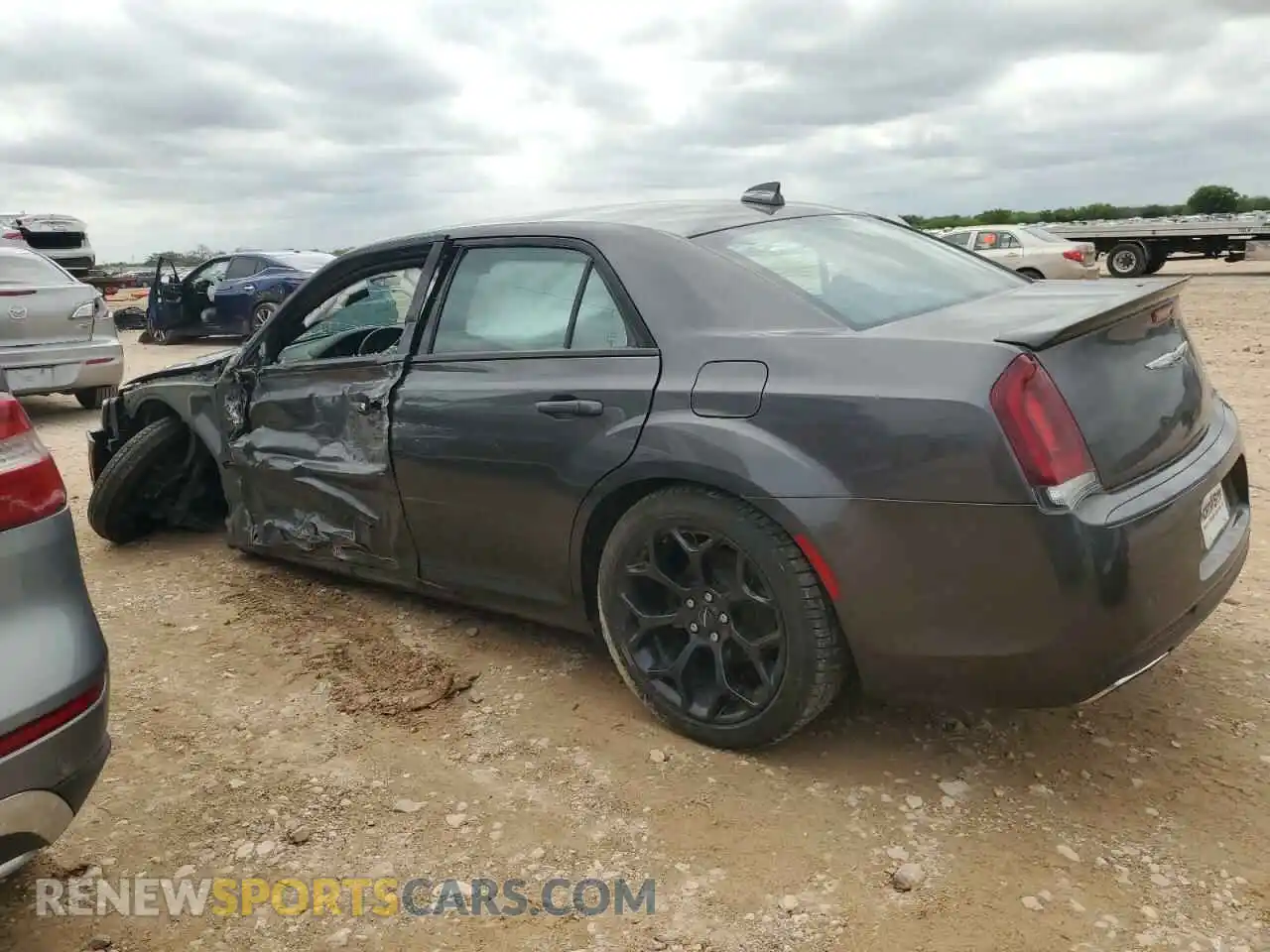 2 Photograph of a damaged car 2C3CCABG9KH728925 CHRYSLER 300 2019