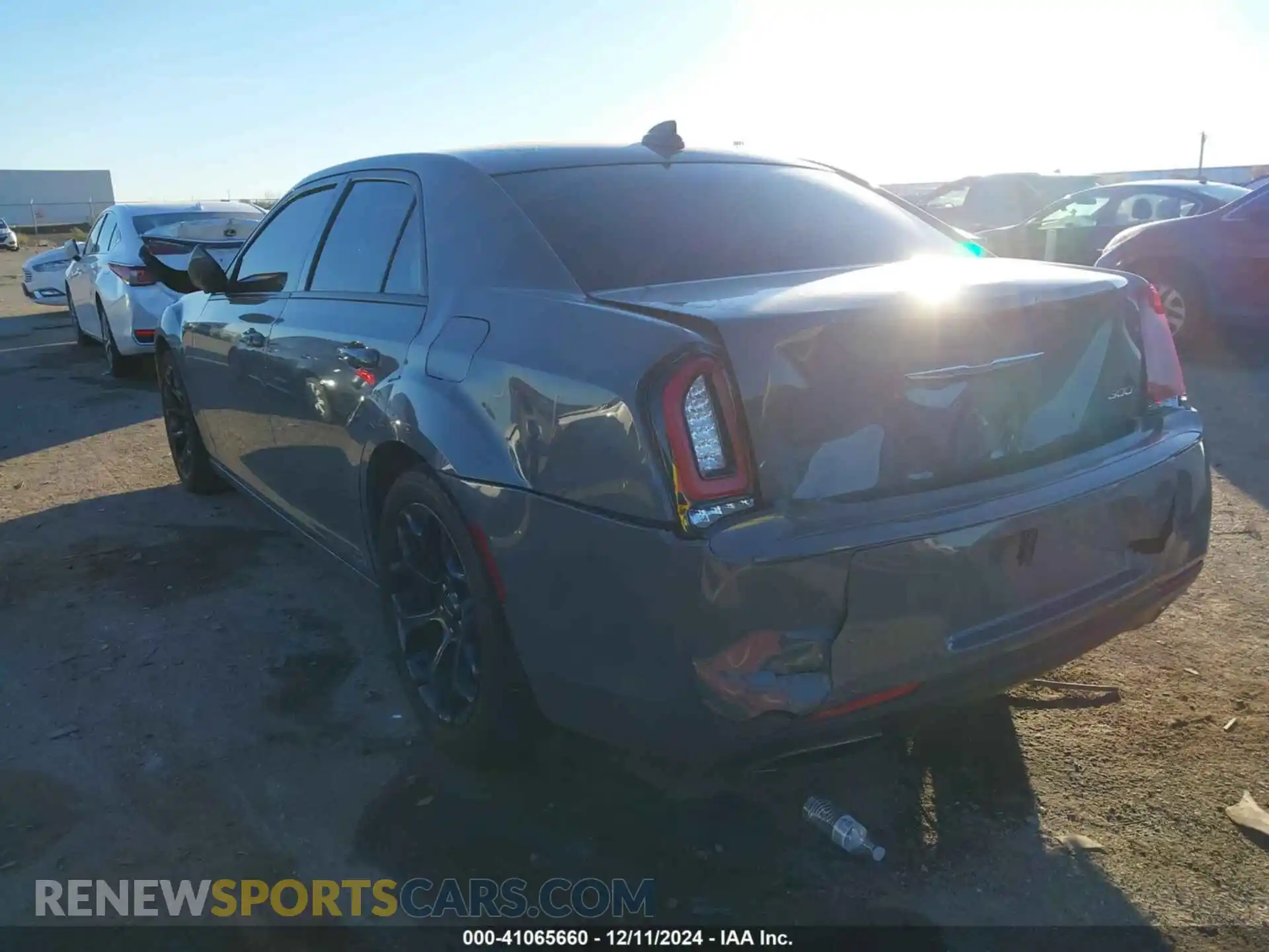 3 Photograph of a damaged car 2C3CCABGXKH548837 CHRYSLER 300 2019