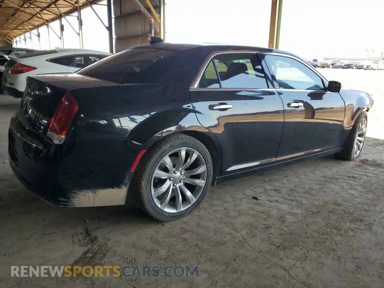 3 Photograph of a damaged car 2C3CCAEG3KH555818 CHRYSLER 300 2019
