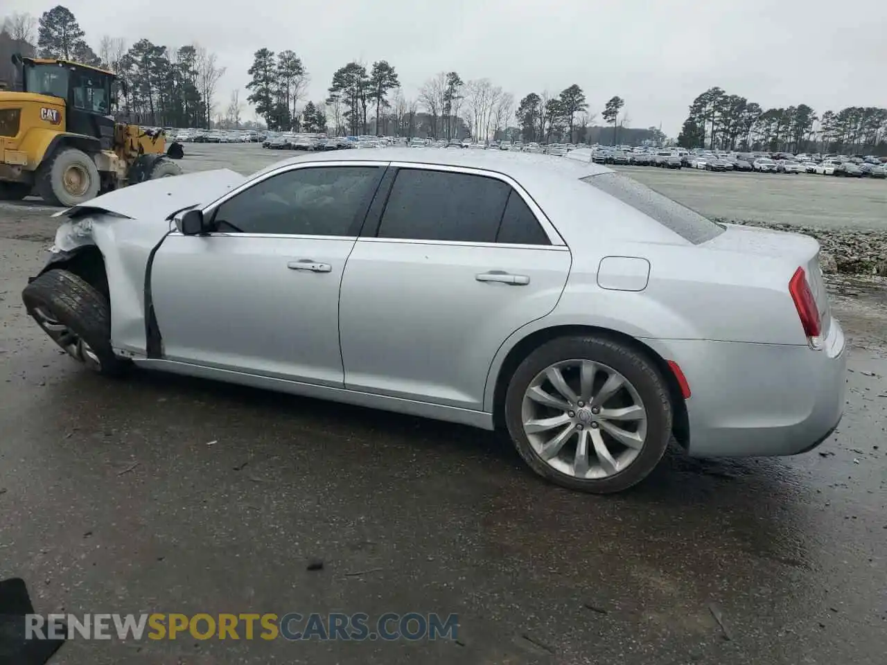 2 Photograph of a damaged car 2C3CCAAG5LH154553 CHRYSLER 300 2020