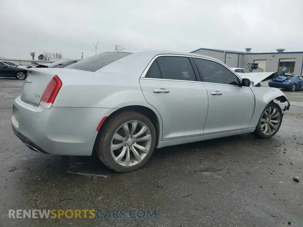 3 Photograph of a damaged car 2C3CCAAG5LH154553 CHRYSLER 300 2020