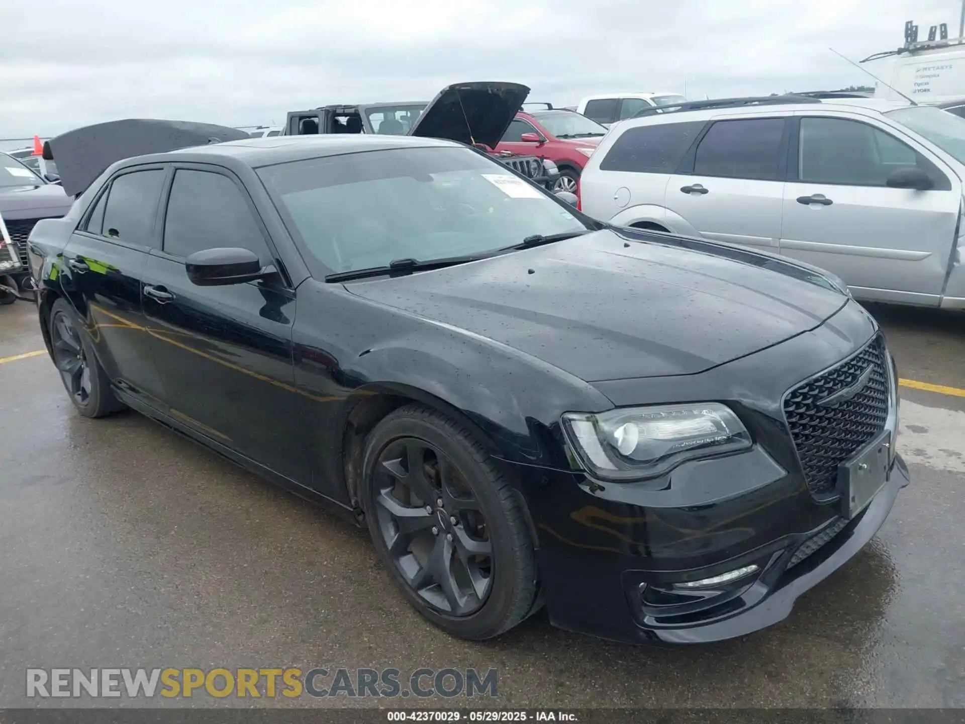 1 Photograph of a damaged car 2C3CCAAG8LH233604 CHRYSLER 300 2020