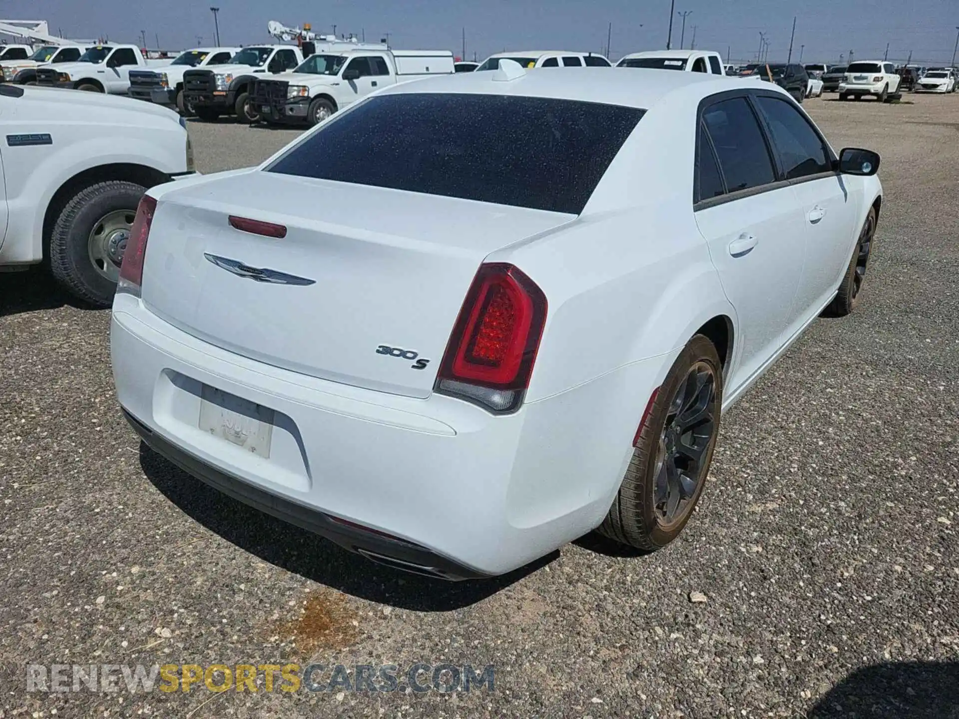 2 Photograph of a damaged car 2C3CCABGXLH103032 CHRYSLER 300 2020