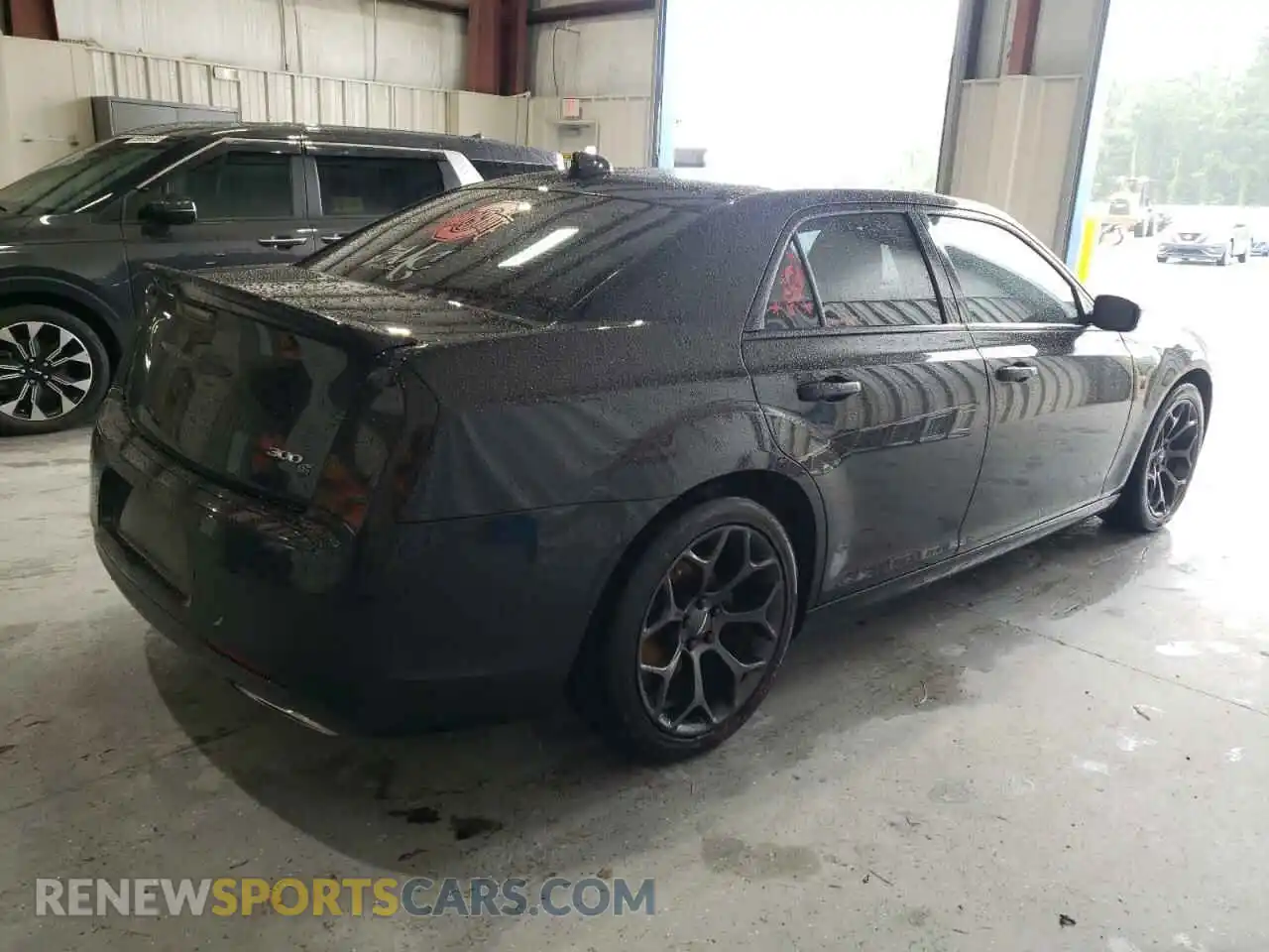 3 Фотография поврежденного автомобиля 2C3CCABT2LH180765 CHRYSLER 300 2020