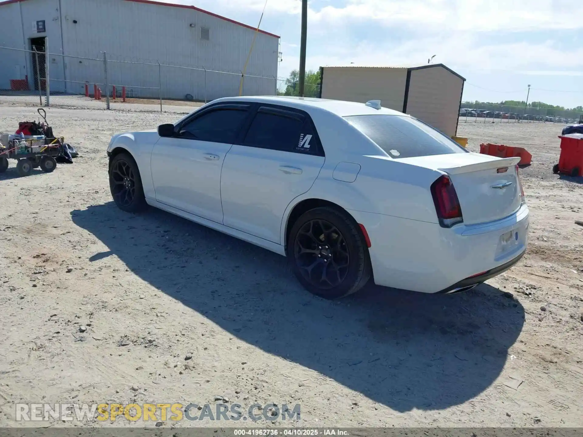 3 Фотография поврежденного автомобиля 2C3CCABT3LH171931 CHRYSLER 300 2020