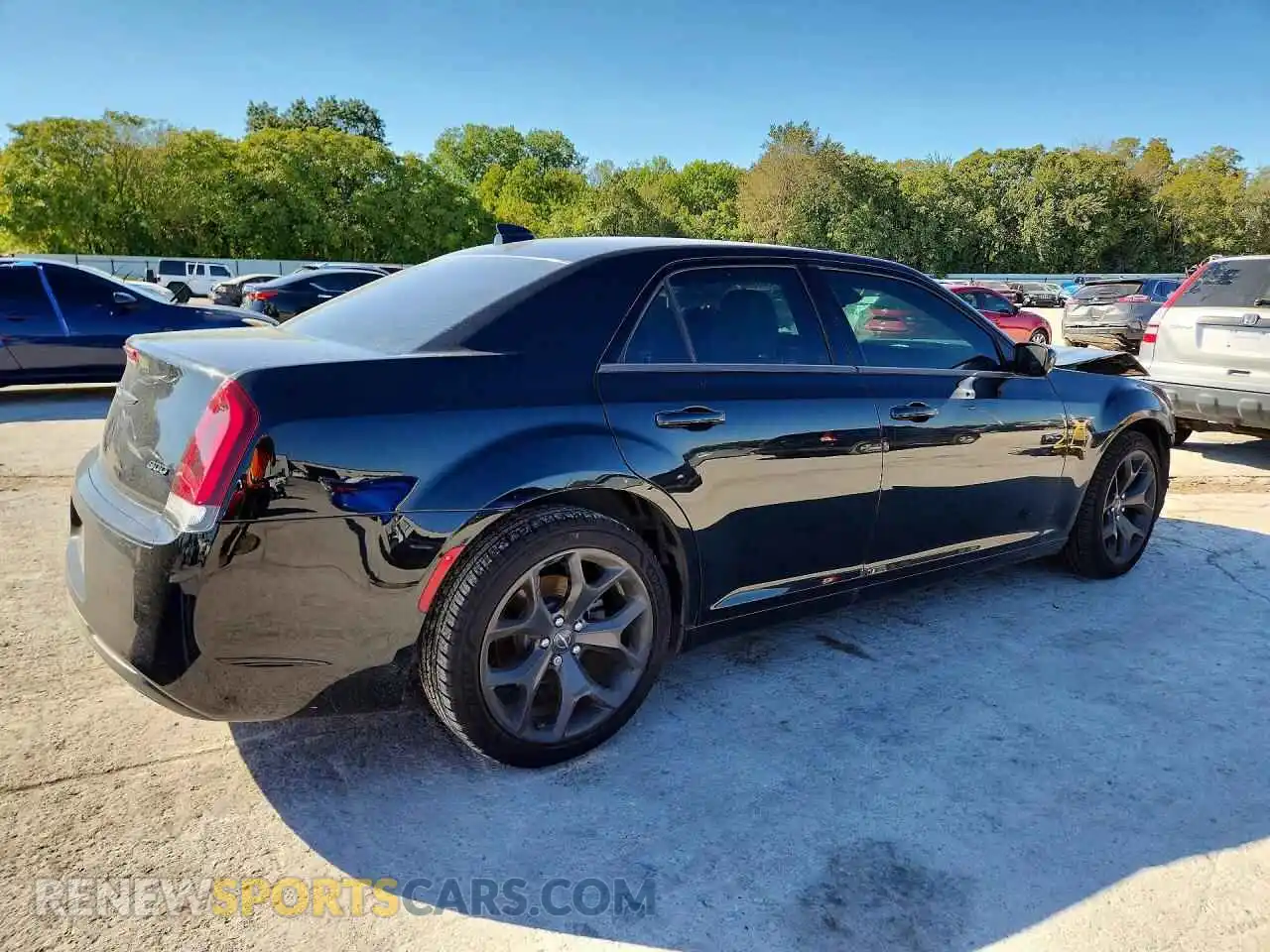 3 fotografías del automóvil dañado 2C3CCAAG2MH679975 CHRYSLER 300 2021