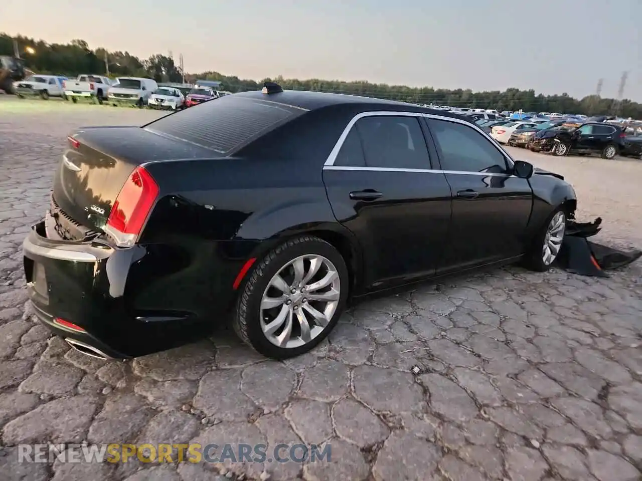 3 fotografías del automóvil dañado 2C3CCAAG8MH614970 CHRYSLER 300 2021