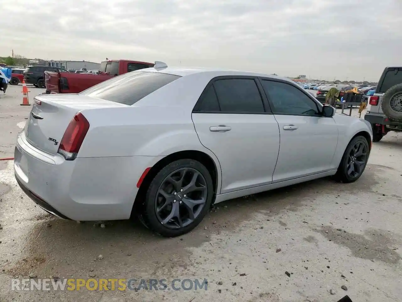3 Photograph of a damaged car 2C3CCABG2MH545658 CHRYSLER 300 2021