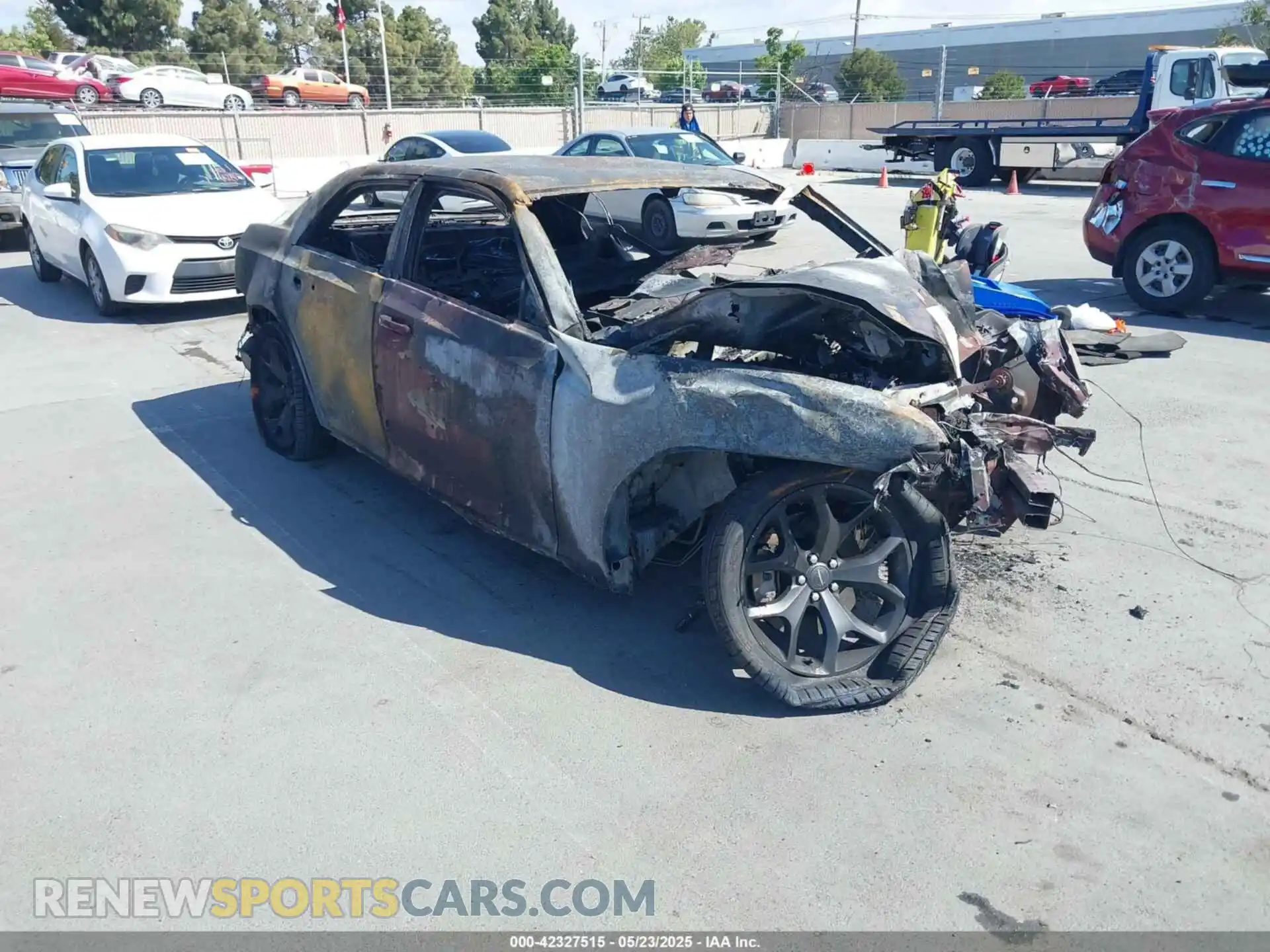 1 Photograph of a damaged car 2C3CCABG3MH660642 CHRYSLER 300 2021