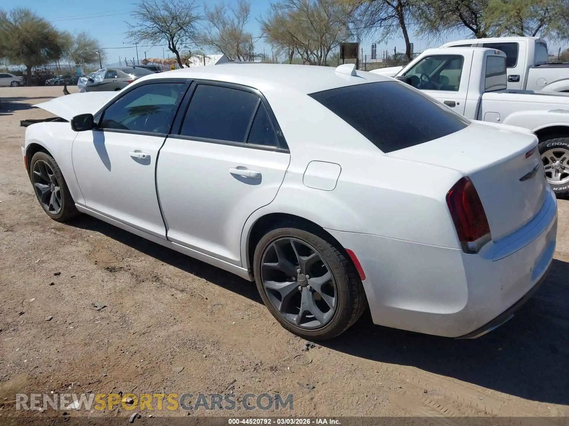 3 Photograph of a damaged car 2C3CCABG7MH636974 CHRYSLER 300 2021