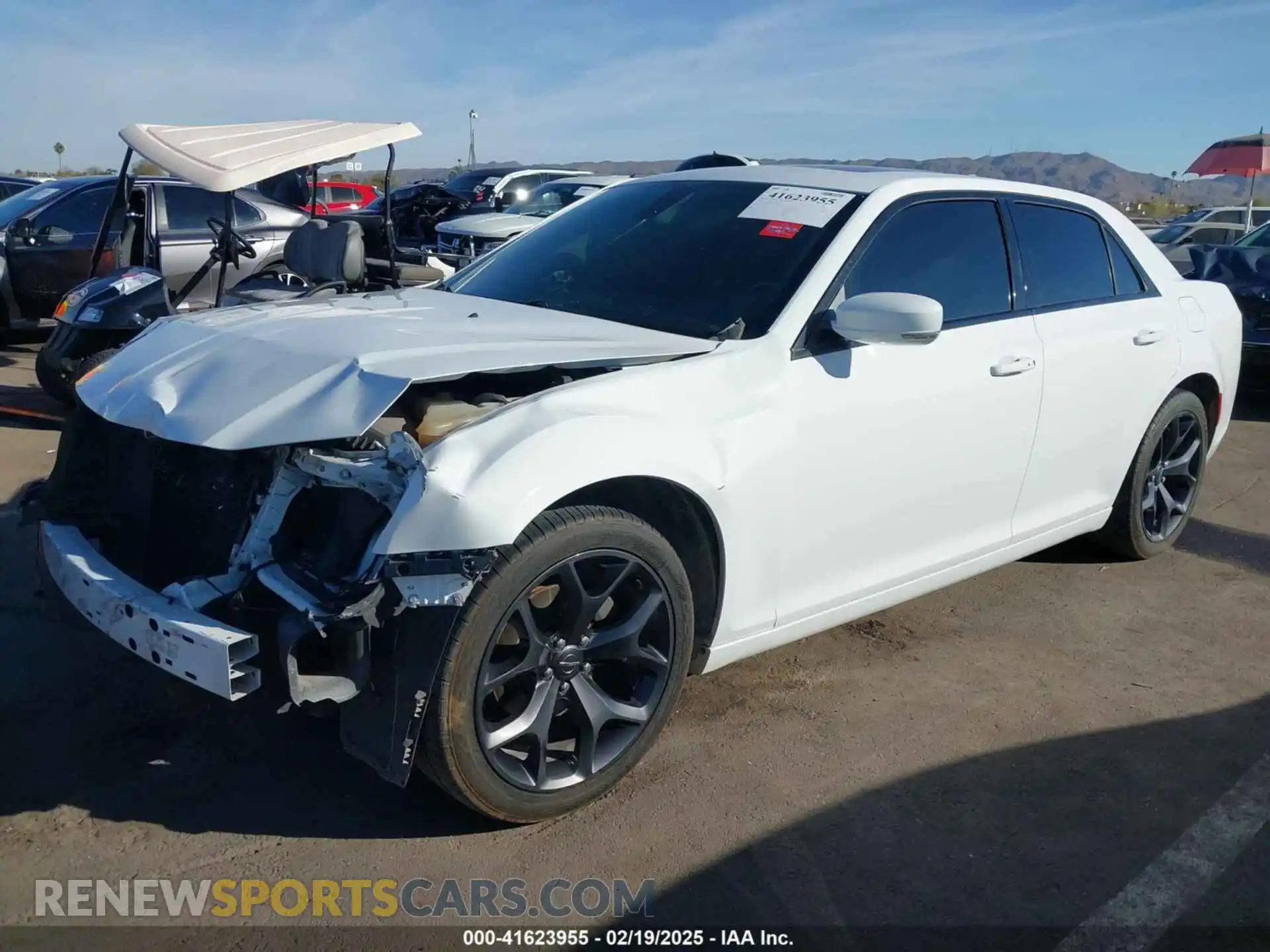2 fotografías del automóvil dañado 2C3CCABG8MH537354 CHRYSLER 300 2021