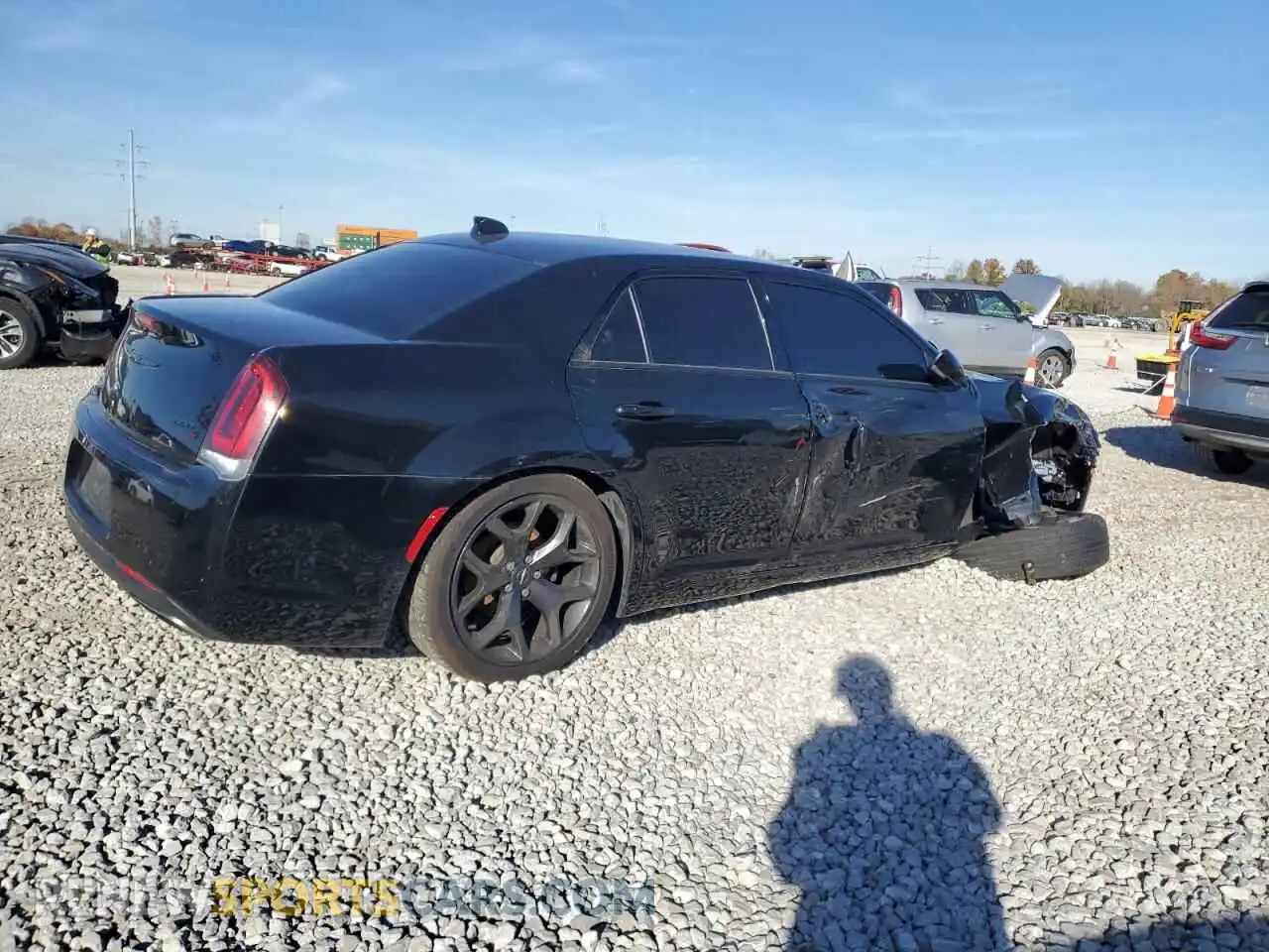 3 Фотография поврежденного автомобиля 2C3CCABGXMH529238 CHRYSLER 300 2021