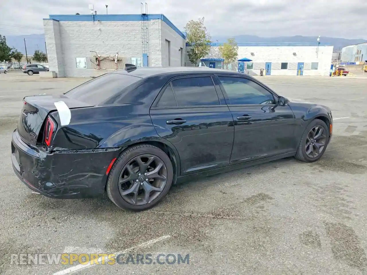 3 fotografías del automóvil dañado 2C3CCABGXMH545620 CHRYSLER 300 2021