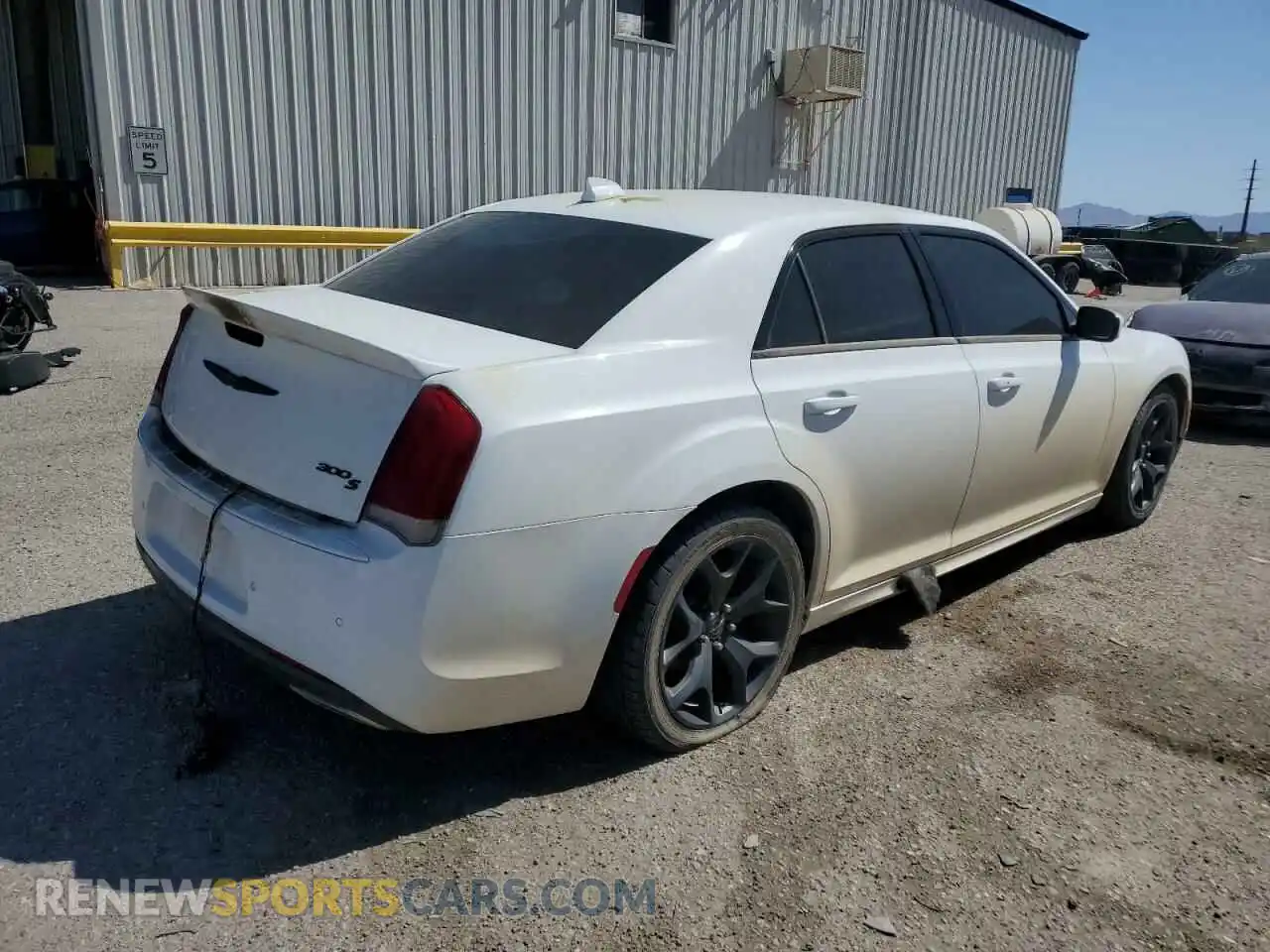 3 Photograph of a damaged car 2C3CCABT6MH669056 CHRYSLER 300 2021
