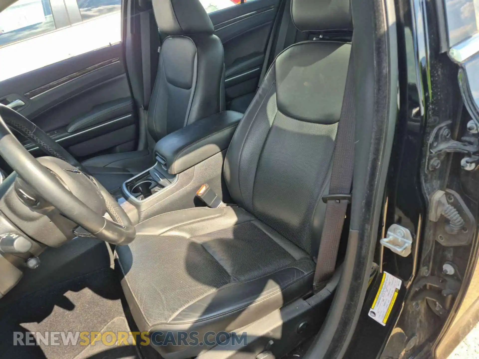3 Photograph of a damaged car 2C3CCARG5MH571015 CHRYSLER 300 2021