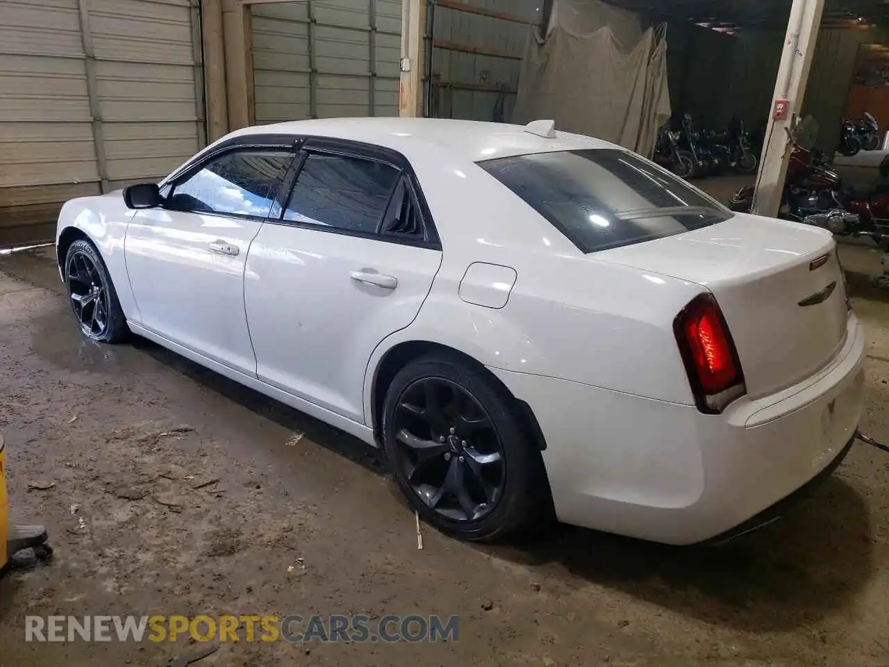 2 Фотография поврежденного автомобиля 2C3CCAAG1NH205372 CHRYSLER 300 2022