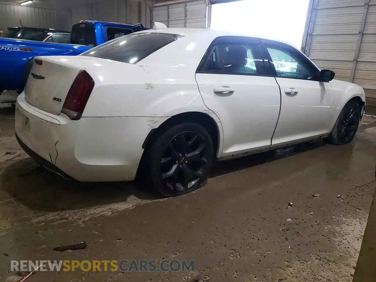 3 Фотография поврежденного автомобиля 2C3CCAAG1NH205372 CHRYSLER 300 2022