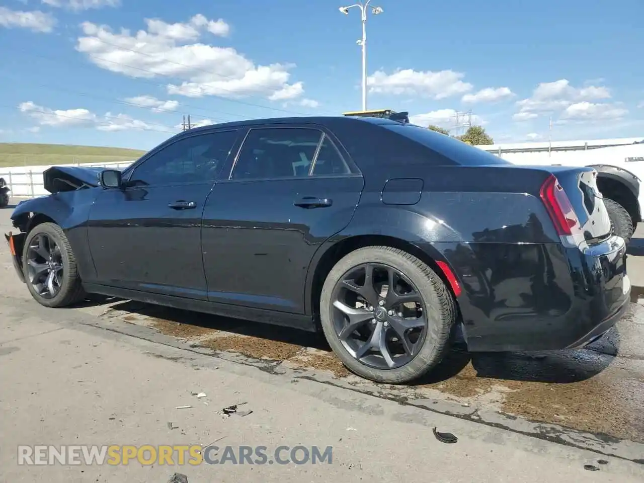 2 Photograph of a damaged car 2C3CCABG1NH115945 CHRYSLER 300 2022