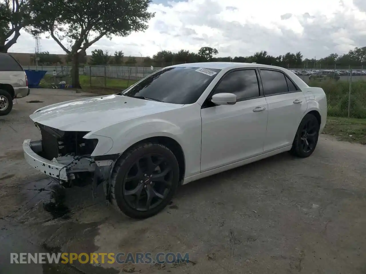 1 Photograph of a damaged car 2C3CCABG1NH167804 CHRYSLER 300 2022