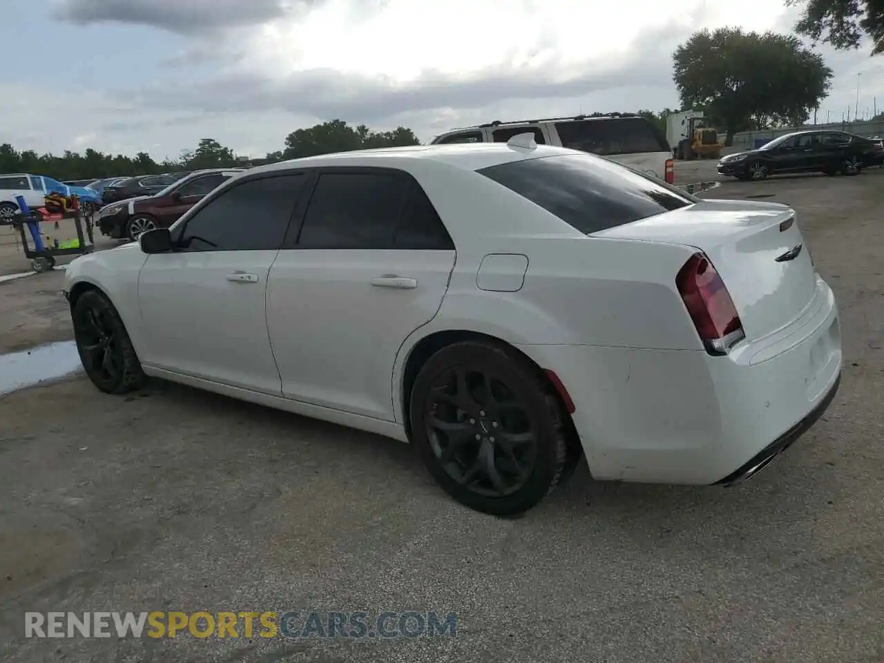 2 Photograph of a damaged car 2C3CCABG1NH167804 CHRYSLER 300 2022