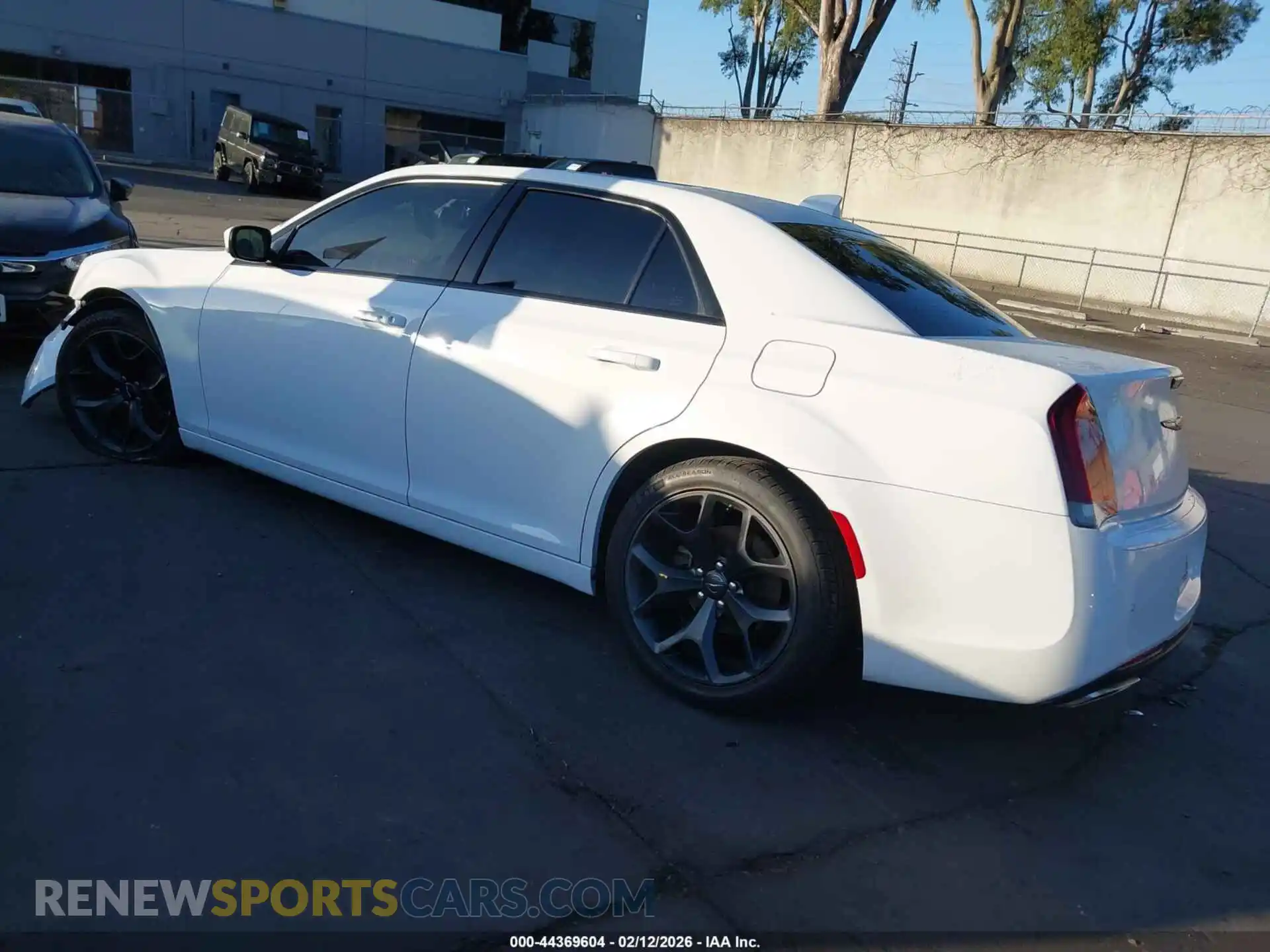 3 Photograph of a damaged car 2C3CCABG1NH187051 CHRYSLER 300 2022