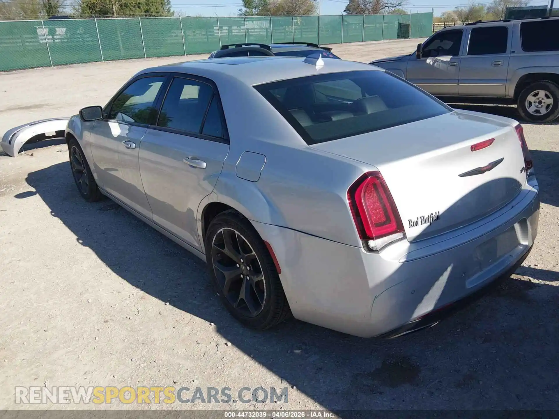 3 Photograph of a damaged car 2C3CCABG6NH116038 CHRYSLER 300 2022