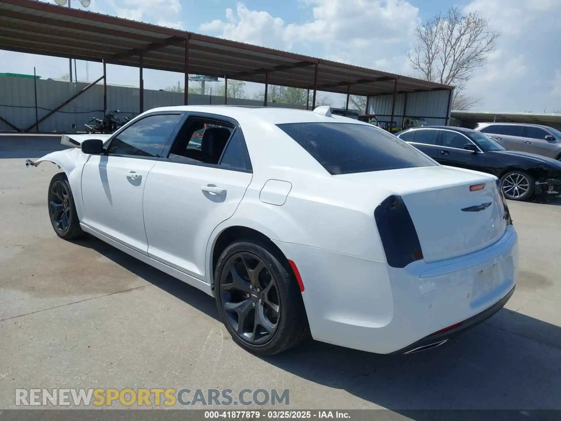 3 Photograph of a damaged car 2C3CCABG8NH154418 CHRYSLER 300 2022