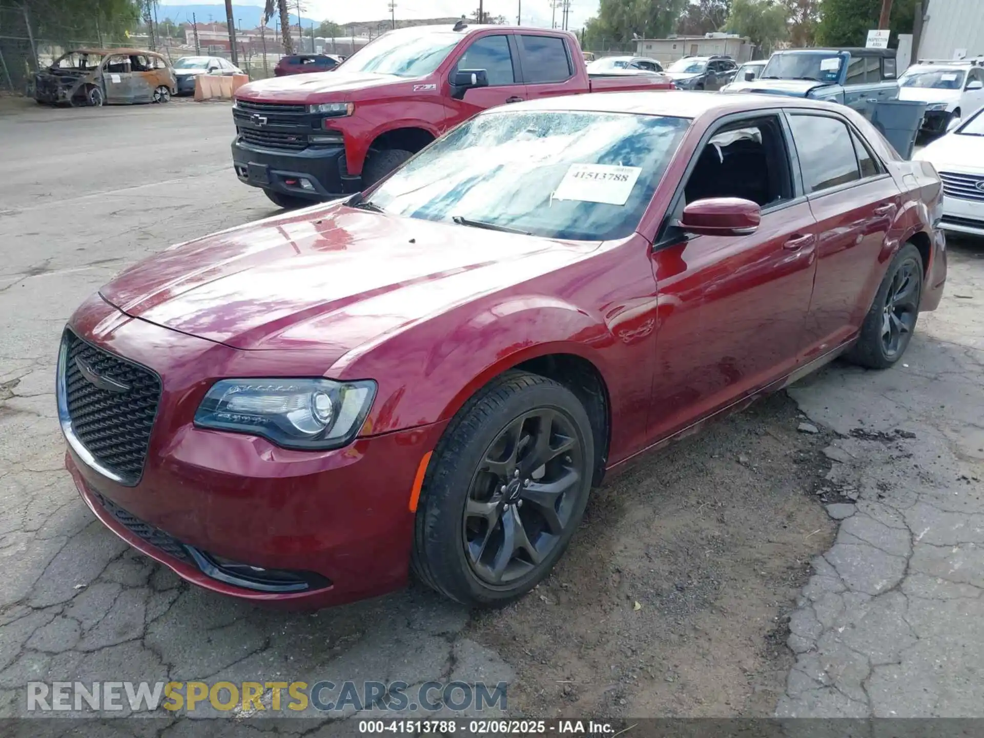 2 Photograph of a damaged car 2C3CCABG9NH123713 CHRYSLER 300 2022