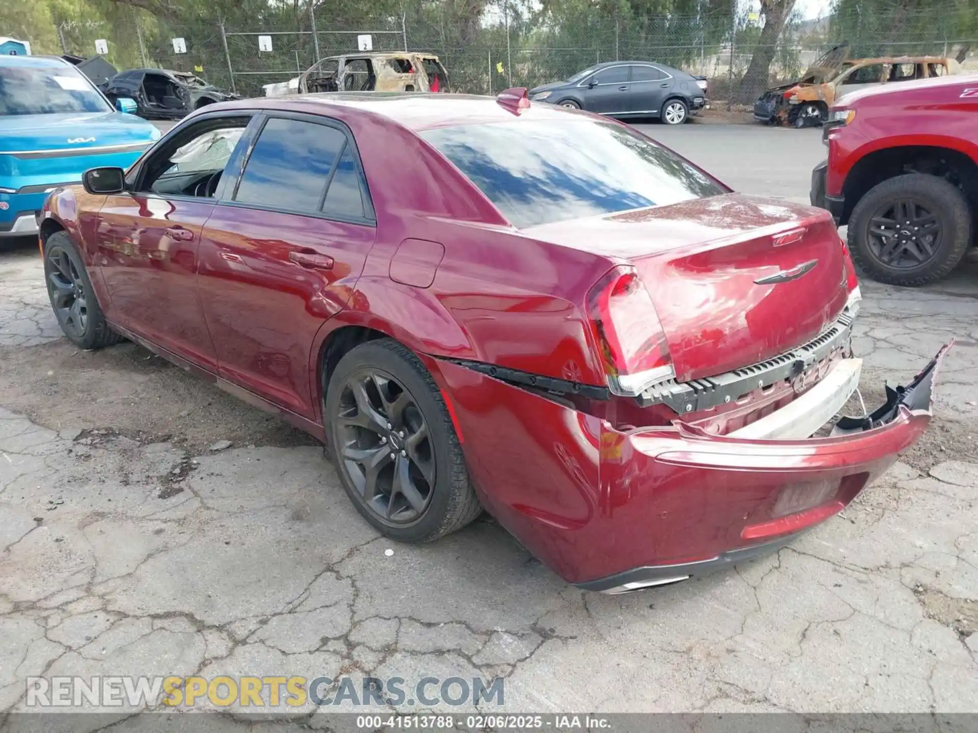 3 Photograph of a damaged car 2C3CCABG9NH123713 CHRYSLER 300 2022