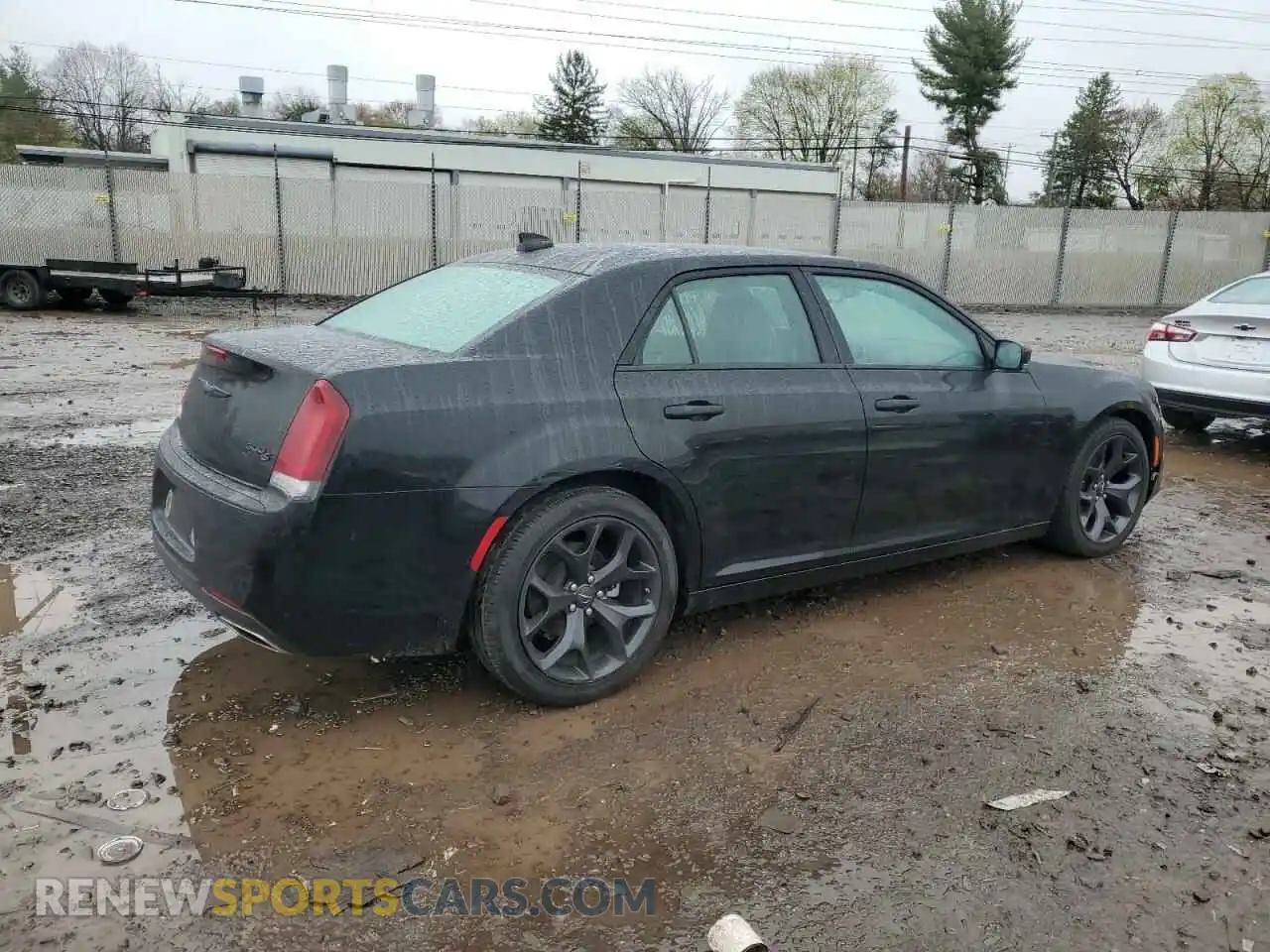 3 Photograph of a damaged car 2C3CCABG9NH135232 CHRYSLER 300 2022