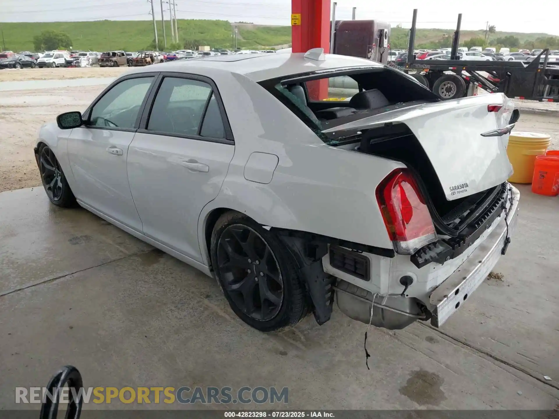 3 Photograph of a damaged car 2C3CCABG9NH184401 CHRYSLER 300 2022