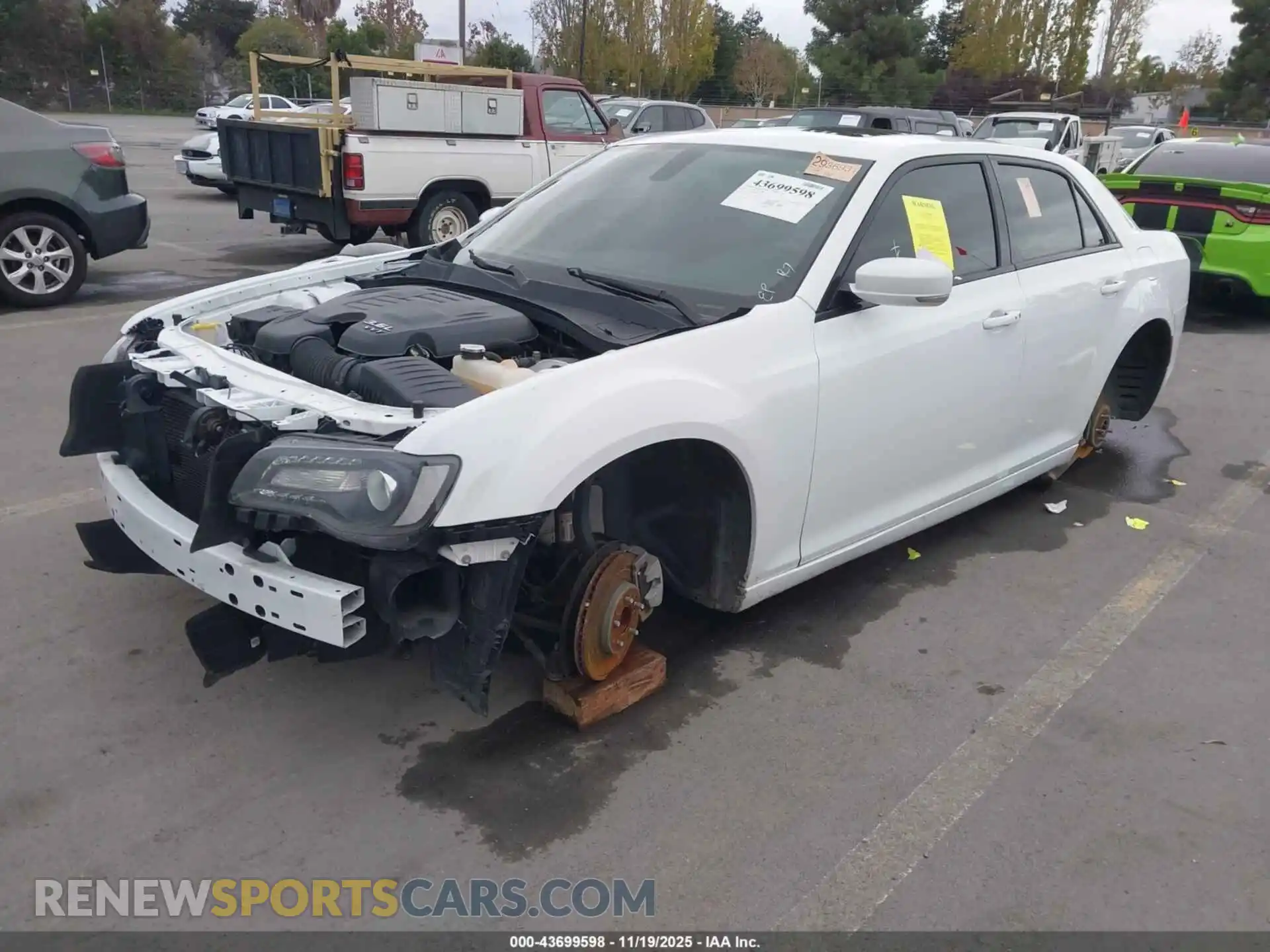 2 Photograph of a damaged car 2C3CCABGXNH167655 CHRYSLER 300 2022