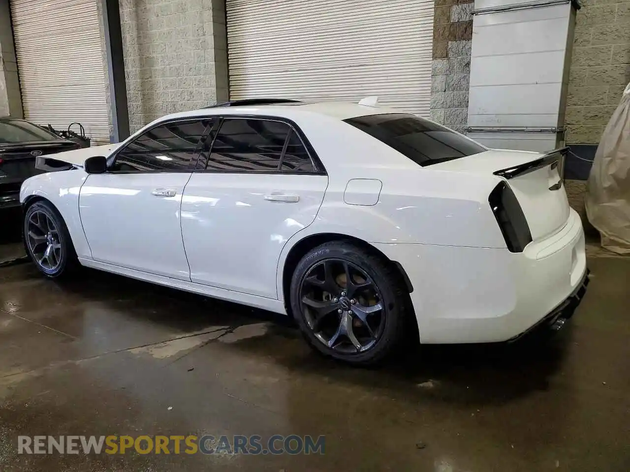 2 fotografías del automóvil dañado 2C3CCABT4NH232741 CHRYSLER 300 2022
